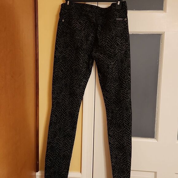 7 For All Mankind Women's Black & Gray Zebra Print Skinny Jeans Size 28 US 6 - Picture 4 of 10
